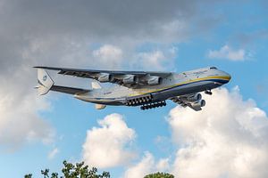 Die imposante Antonov AN-225, als sie noch flog.