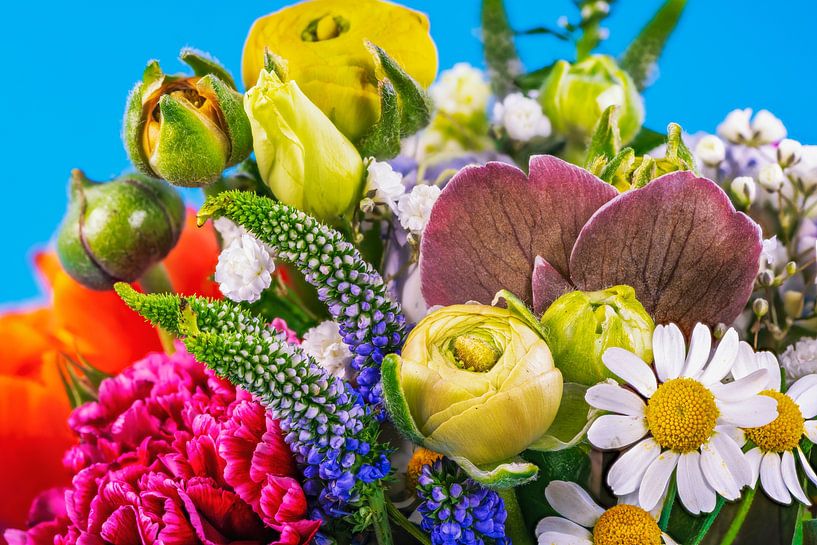 Bunter Blumenstrauß mit Frühlingsblumen von ManfredFotos