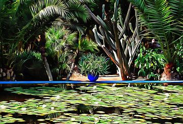 Bassin de nénuphars avec pot de plantes bleu sur Dorothy Berry-Lound
