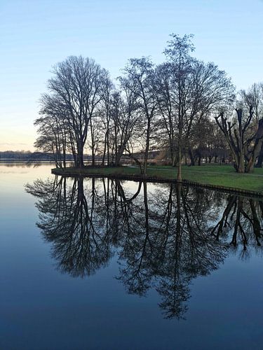 Zonsondergang aan het Kralingse Bos