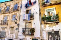 Balkonnetjes in Lissabon van Dennis van de Water thumbnail