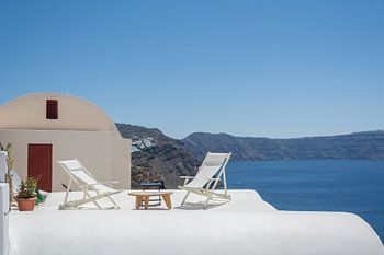 Terrasse avec vue sur la mer à Santorin