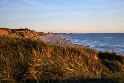 Zonsondergang aan de kust