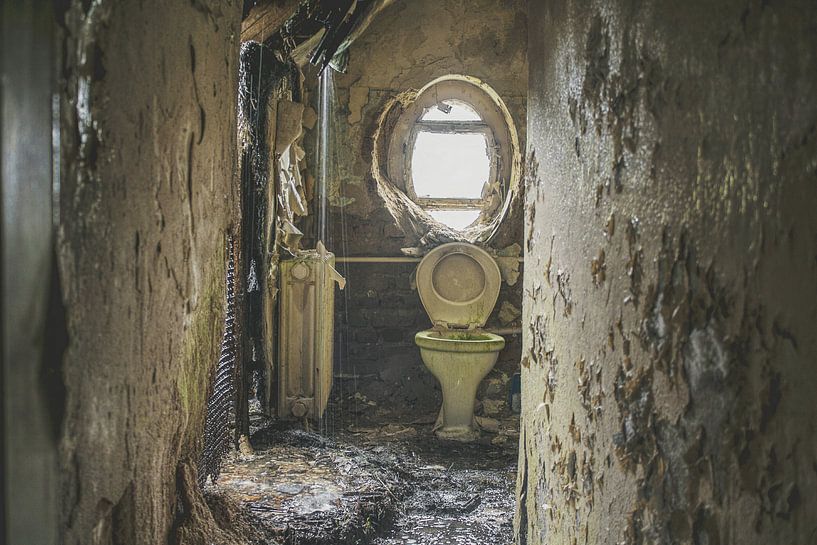 Verlassene Toilette von Ivana Luijten