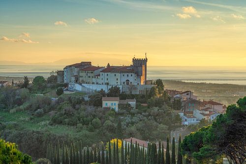 Bovenaanzicht van Rosignano Marittimo, Toscane