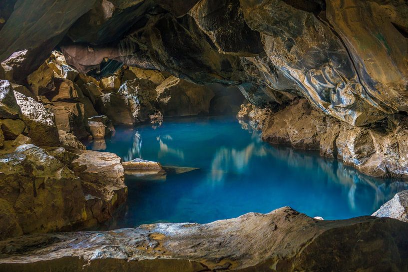 Hot water cave game of thrones van Dave Verstappen