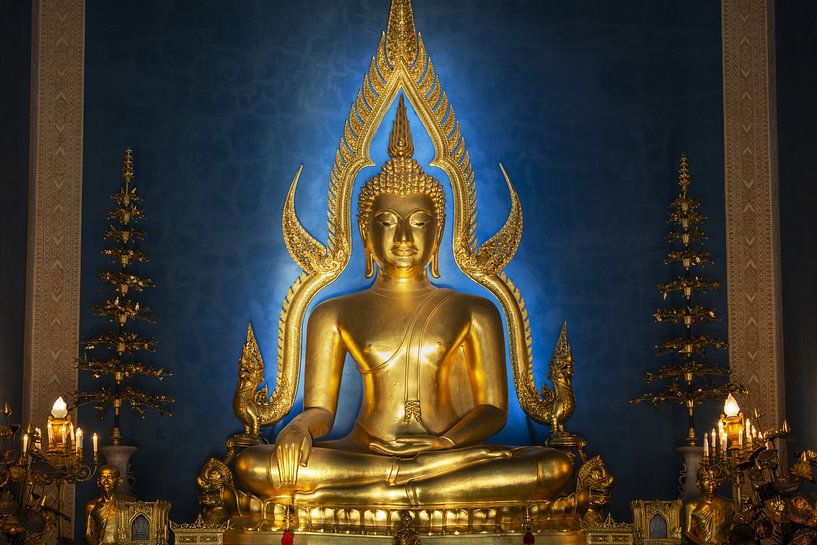 Goldenes Licht der Erleuchtung – Phra Buddha Chinnarat im ewigen Glanz von Walter G. Allgöwer