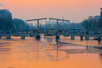 Magere Brücke im Winter von Elisabeth Aardema
