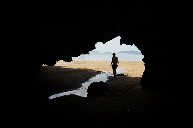 Cave exploration in Thailand by Floris Verweij