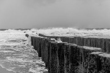 Storm aan zee (Domburg) by Erik Wouters