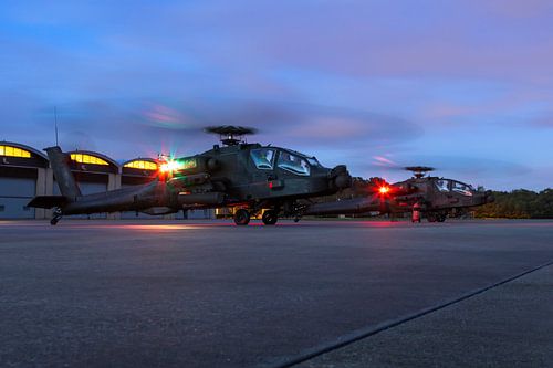 Twee Apache helikopters klaar voor een nieuwe missie