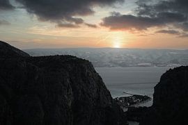 Sunset with a view of harbour town. by Tuur Wouters