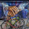 Shoreditch-Graffiti mit gelben und roten Fahrrädern von Erwin Blekkenhorst
