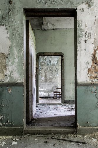 An abandoned villa with beautiful doors