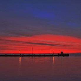 Licht en kleur aan 2 kanten van de horizon van Jack Tol