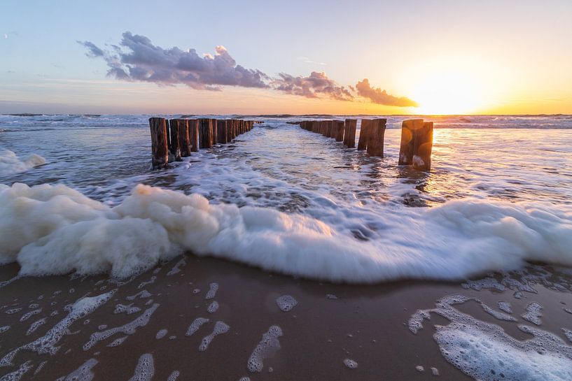 Schuim aan de Zeeuwse kust van Tom Hengst