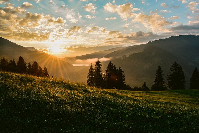 Sonnenaufgang in den österreichischen Alpen von Suzanne Spijkers