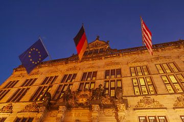 Maison Schütting avec drapeaux sur Torsten Krüger