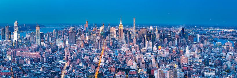 New York City panorama in the evening light by Sascha Kilmer