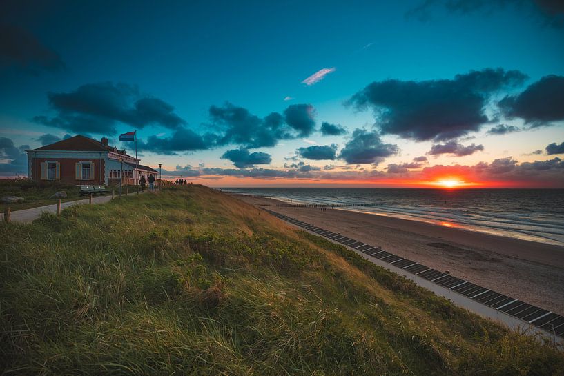 Domburg zonsondergang van Andy Troy