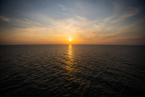Zonsondergang vanaf de boot