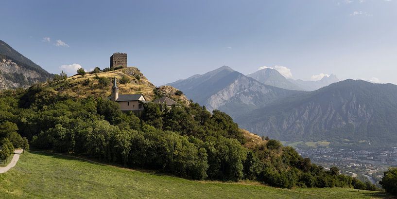 Beroldsturm und Landschaftsansicht, Frankreich von Imladris Images