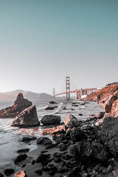 Felsenufer zur Golden Gate, San Francisco, USA von Aloke Design