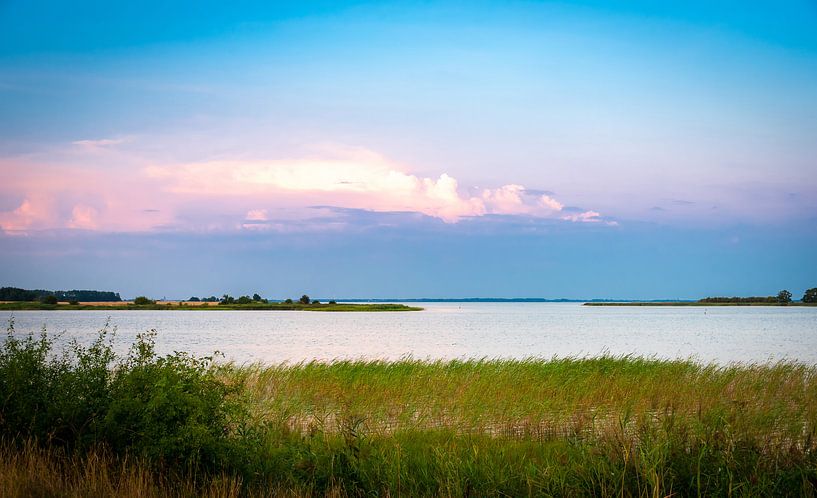 De zon komt bijna op bij Rügen, Duitsland van Rietje Bulthuis