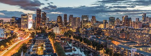 Het panoramisch uitzicht over Rotterdam