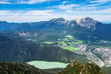 Uitzicht vanaf de top van de Prediktstuhl in het Berchtesgadener Land van Rico Ködder
