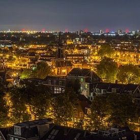 Haarlem skyline at night sur Allan Kostyk