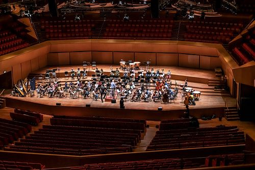 Rehearsal of an orchestra in a concert hall