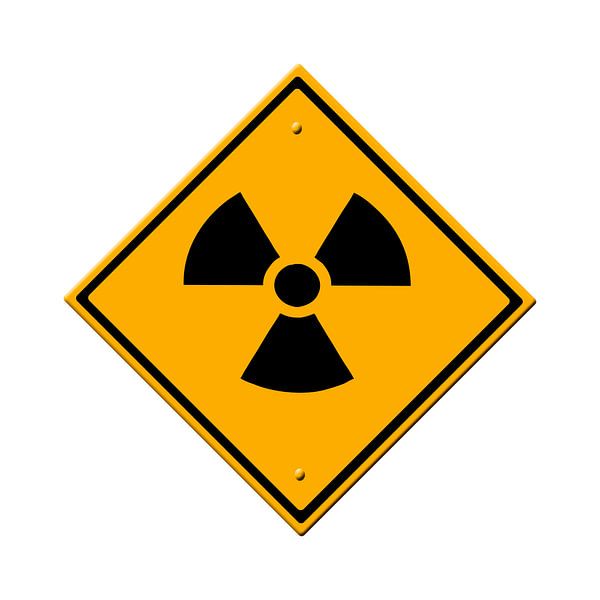 Warning sign radioactive by Grüntyers .