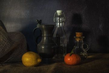 Tafereel met tin, glas en fruit van René Ouderling
