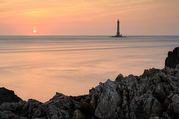 Coucher de soleil au Phare de la Hague - Magnifique Normandie sur Rolf Schnepp