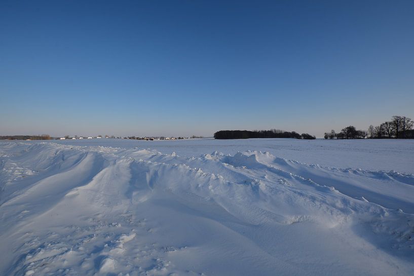 Schneeverwehungen bei Neukamp, Putbus, Insel Rügen von GH Foto & Artdesign