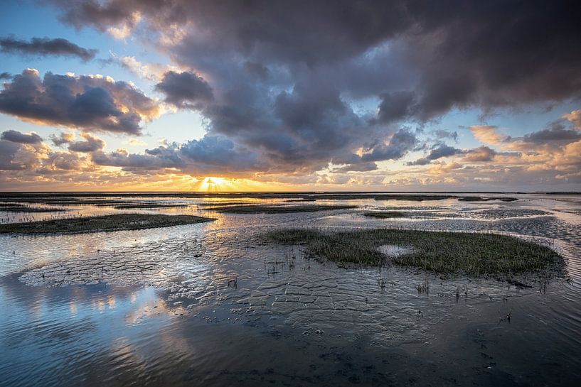 Die Wolken umhüllen von Rick Goede