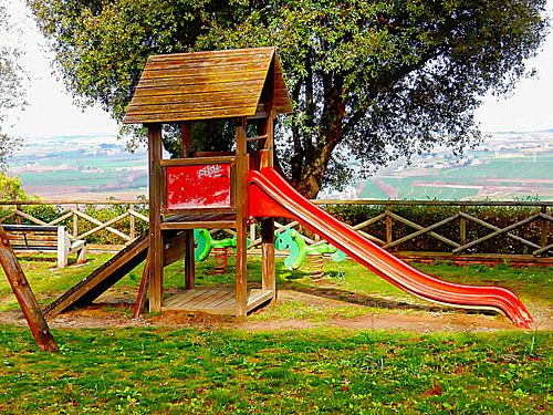 Ik eerst op de rode glijbaan