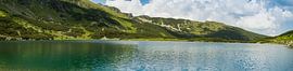 Panorama of a Polish mountainlake by Martijn Bakker