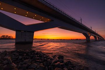 Moerdijk Brücke Sonnenuntergang von Zwoele Plaatjes