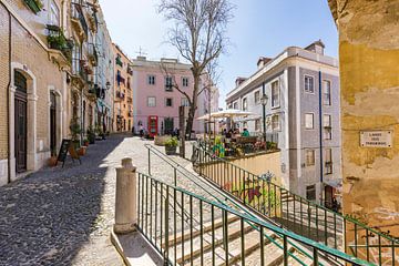 Mouraria-wijk in de oude stad van Lissabon van Werner Dieterich