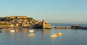 Collioure in de ochtend. van Alida Stuut