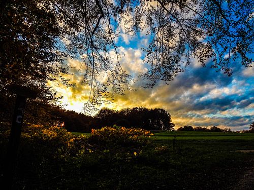 Sonnenuntergang im Teutoburger Wald von Treat of Freedom