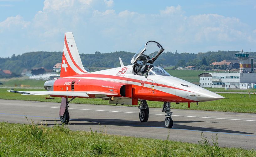 Northrop F-5E Tiger II von der Patrouille de Suisse. von Jaap van den Berg