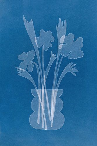 Cyanotypie – Blumen in einer Vase #3 von Studio Peep Up