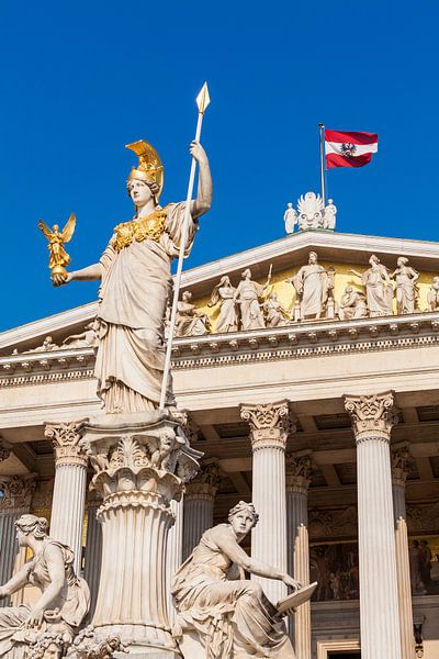 Göttin Pallas Athene vor dem Parlament in Wien von Werner Dieterich