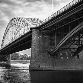 Waal bridge Nijmegen by Peter Moerman