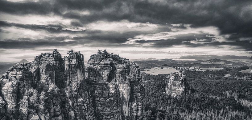 Panoramic view between rocks and sandstones by Jakob Baranowski - Photography - Video - Photoshop