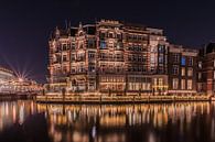 De L'Europe Amsterdam by night van Alfred Benjamins thumbnail