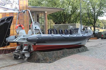 Speedboot defensie  van Persbureau Hofman B.V.